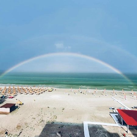 Wave 2 Mamaia Prima Linie Vedere La Mare 120Mp นาโวดาริ ภายนอก รูปภาพ