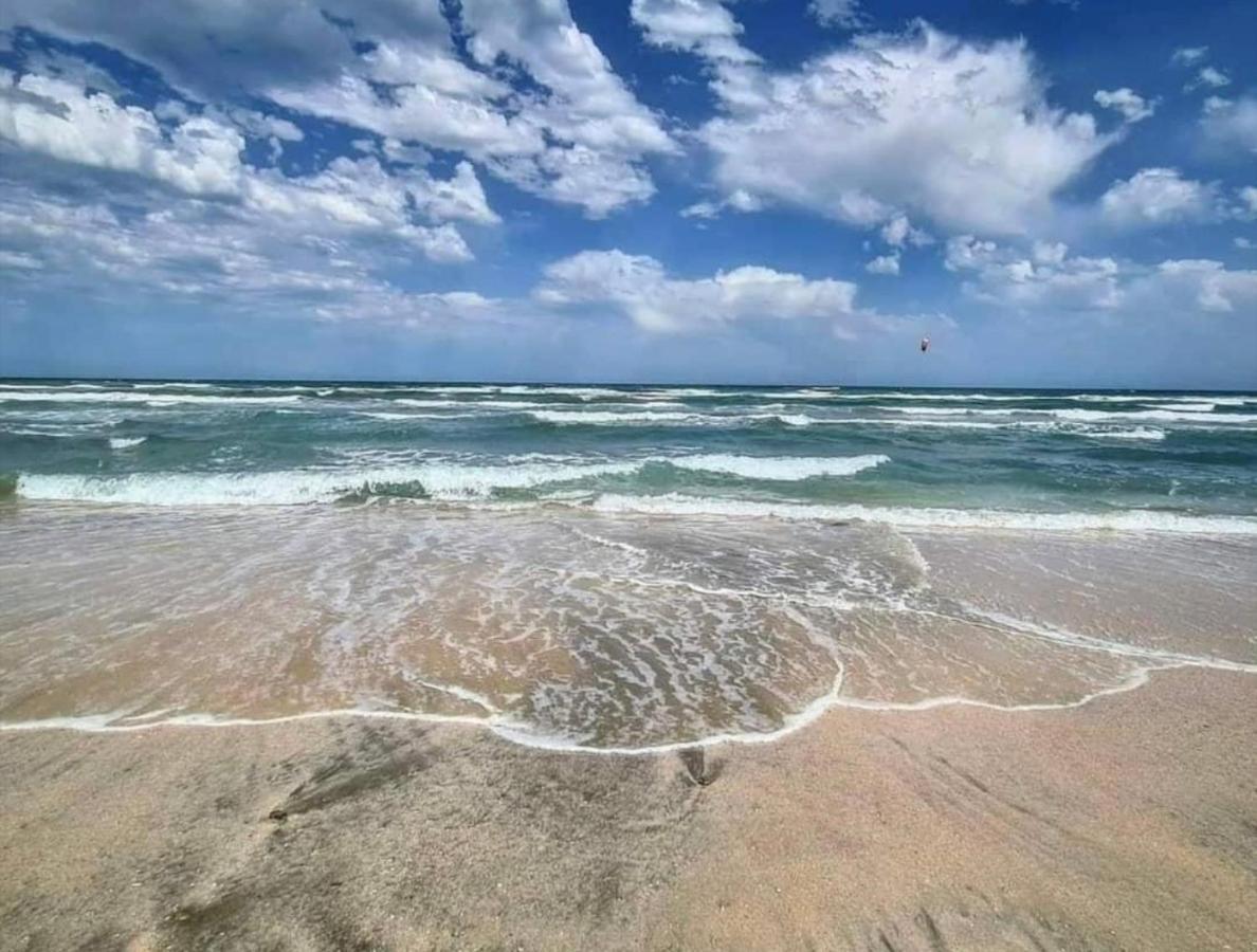 Wave 2 Mamaia Prima Linie Vedere La Mare 120Mp นาโวดาริ ภายนอก รูปภาพ
