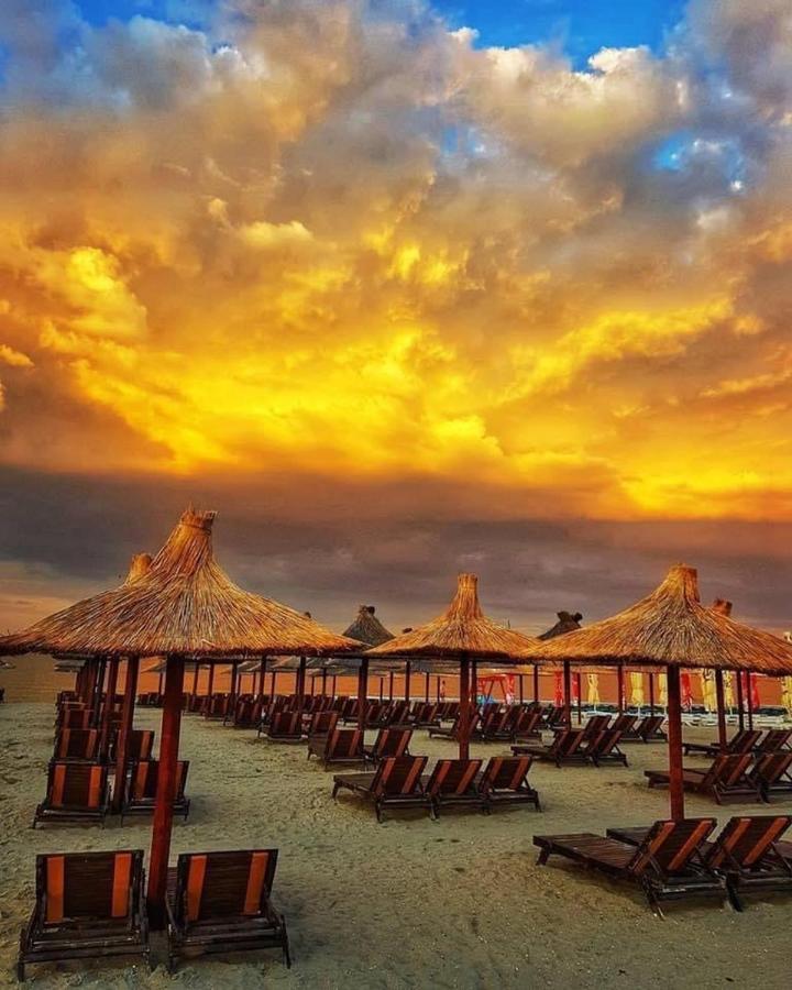 Wave 2 Mamaia Prima Linie Vedere La Mare 120Mp นาโวดาริ ภายนอก รูปภาพ
